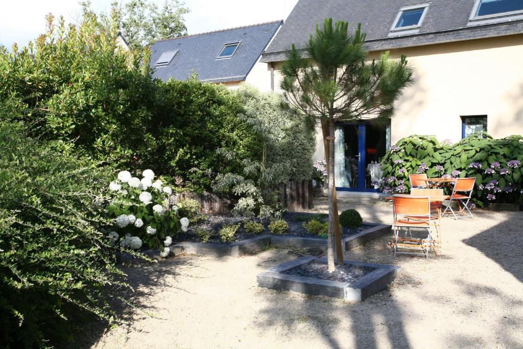 Hotel - Restaurant L'Hortensia Noyalo Eksteriør billede