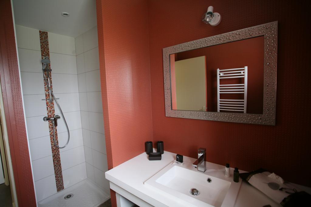 Hotel - Restaurant L'Hortensia Noyalo Værelse billede